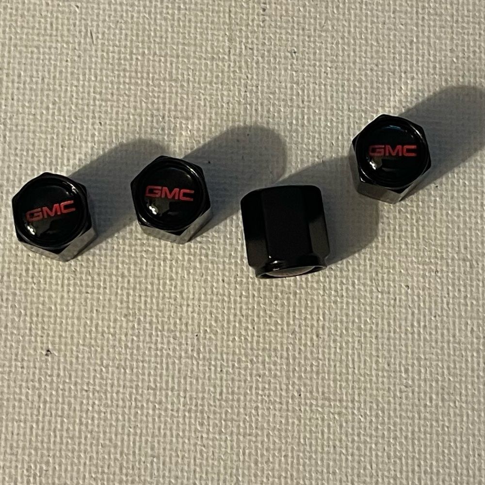 GMC Logo valve Stem caps in Black set of 4 NWT